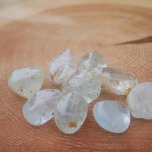 Fraaie blauwe topaas trommelstenen van circa 2cm lengte
