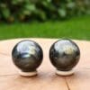 Labradoriet bol met mooie glans en 40mm diameter.