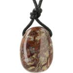 Pietersiet hanger doorboord met zwart koord