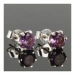 Fraai facet geslepen amethist oorbellen met amethist van 6mm breed in zilver