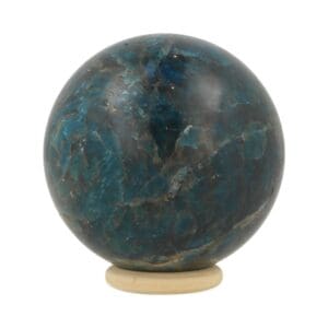 Diep blauwe apatiet bol van 65mm diameter en houten ring