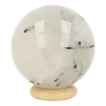 Mooie witte toermalijnkwarts bol uit China met zwarte toermalijnkristallen en diameter van 44mm