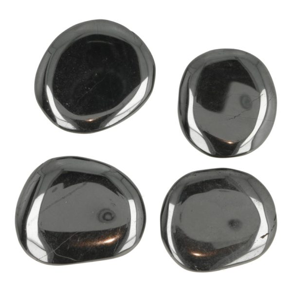 Fraai glanzende hematiet amulet van circa 4cm lang en 1cm dik