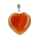 Fraai rood carneool hartje hanger van 2cm breed met oogje