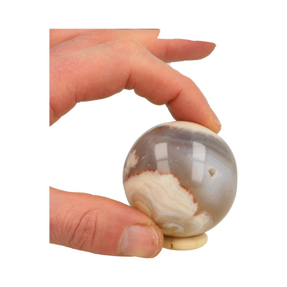 Overzichtsfoto van Fraaie bloemagaat bol met diameter van 53mm uit Madagaskar