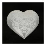 Fraai hart. van seleneit van circa 8cm breed met levensbloem gravure