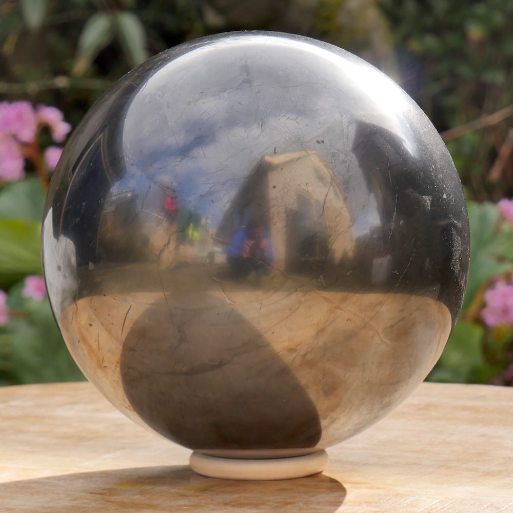 Fraaie shungiet bol XL van maar liefst 20cm diameter, wat een krachtpatser! - vooraanzicht