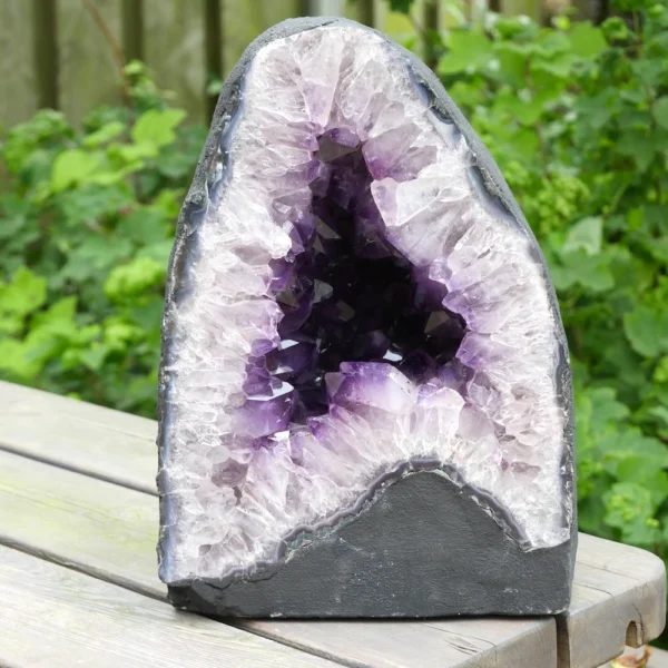 A-kwaliteit amethist geode met gewicht van 1,8kg uit Brazilië