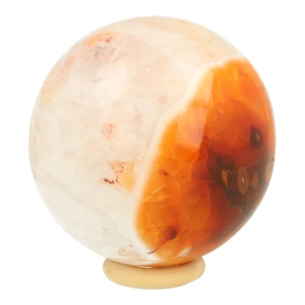 Mooi bergkristal met carneool bol van 68mm diameter