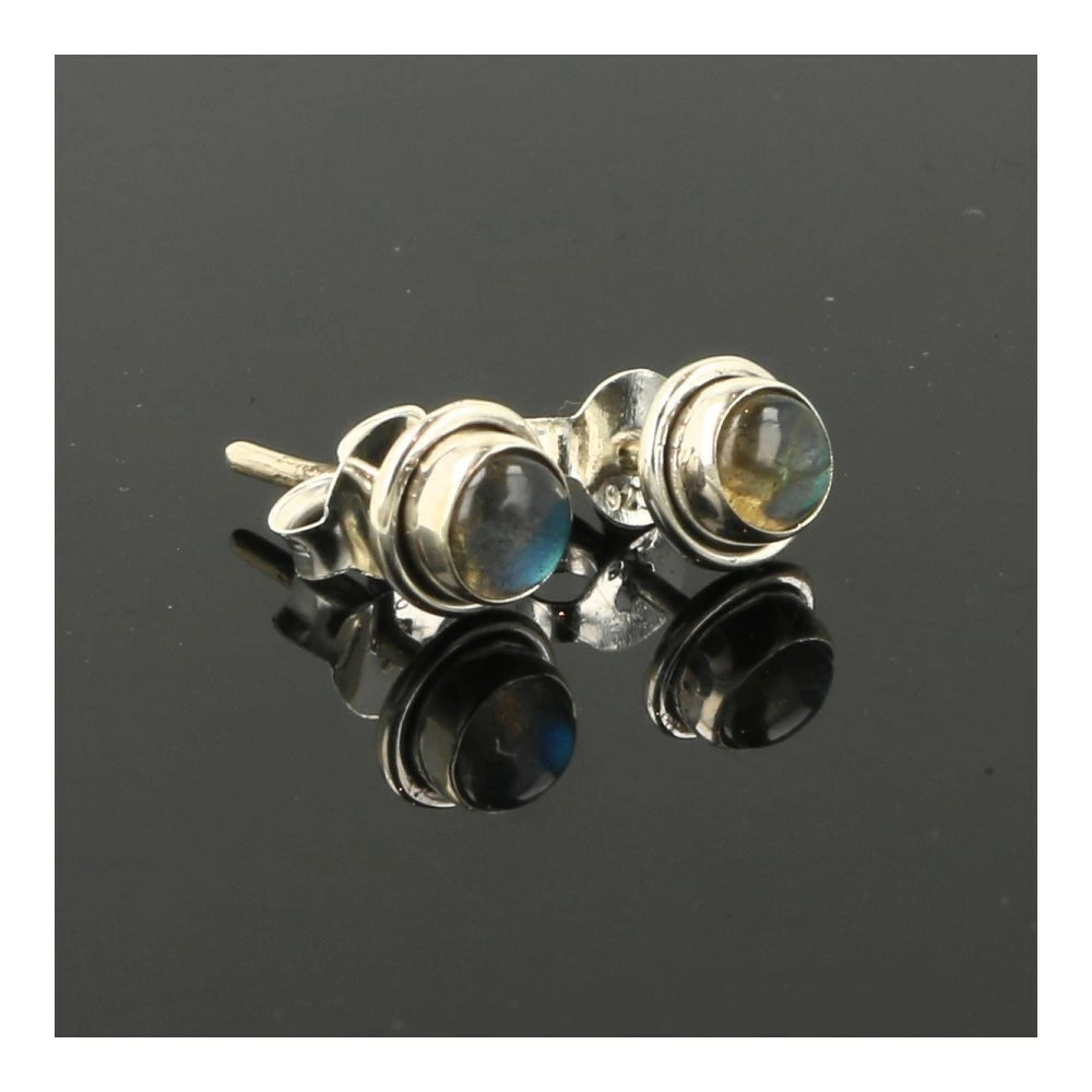 Labradoriet oorbel in zilver 4mm 'nr3'