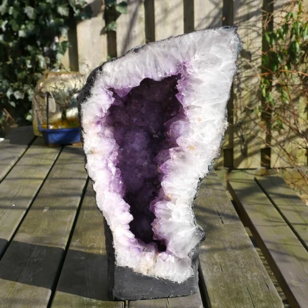Fraaie gevormde amethist geode met een gewicht van 15,5kg uit Brazilië