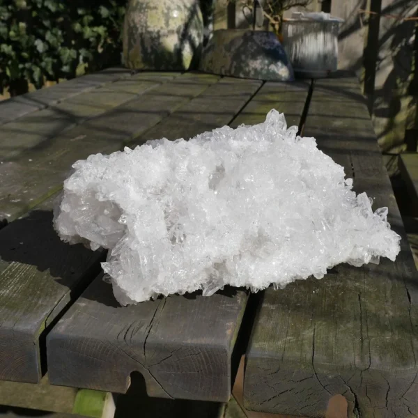 Uniek stuk bergkristal met heldere punten uit de Himalaya regio met rondom prachtige kristallen nr6