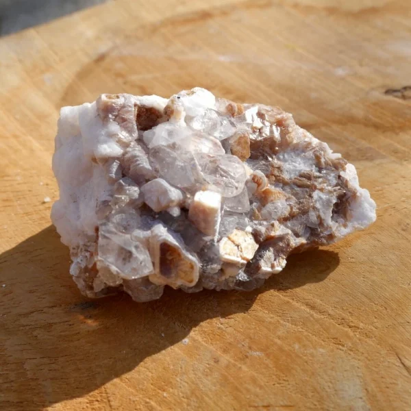 Fraai cluster met heldere topaas en gele mica nr1 uit Pakistan