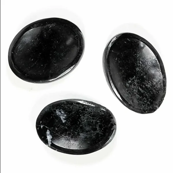 Zwarte toermalijn zorgensteen of amulet van 4,5cm lang