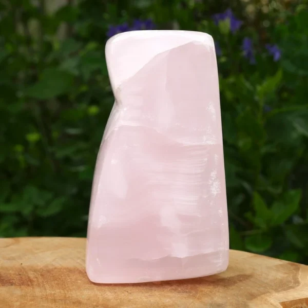 Fraaie roze mangano calciet vrije vorm van 12cm hoog uit Pakistan