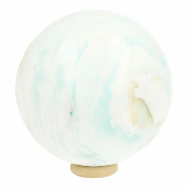 Mooie heldere carribean blue calciet bol met diameter van 63mm op houten ring