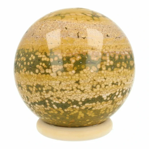 Prachtige oceaanjaspis bol met diameter van 9cm op houten ring