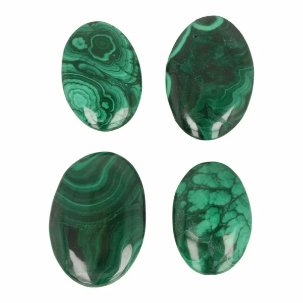 Malachiet knuffelsteen van 4,5-5cm lang uit Congo