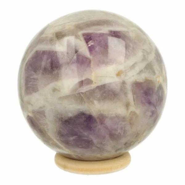 Fijne lichtpaarse amethistkwarts bol met een diameter van 75mm op houten ring