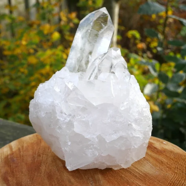 Bijzonder fraai helder cluster bergkristal groot van 17cm hoog uit Brazilië