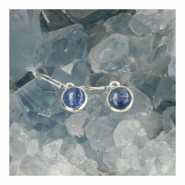 Topkwaliteit blauwe kyaniet oorbellen in zilver met ronde kyaniet van 7mm diameter