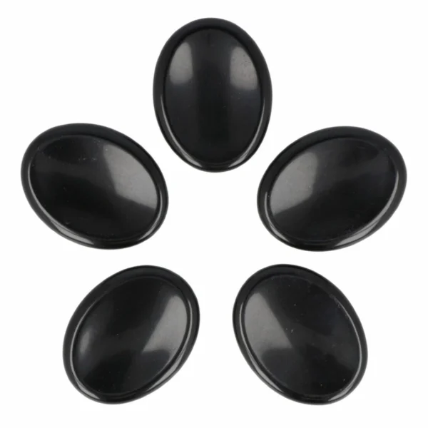 Zwarte obsidiaan zaksteen of worry stone van 4,5cm lang