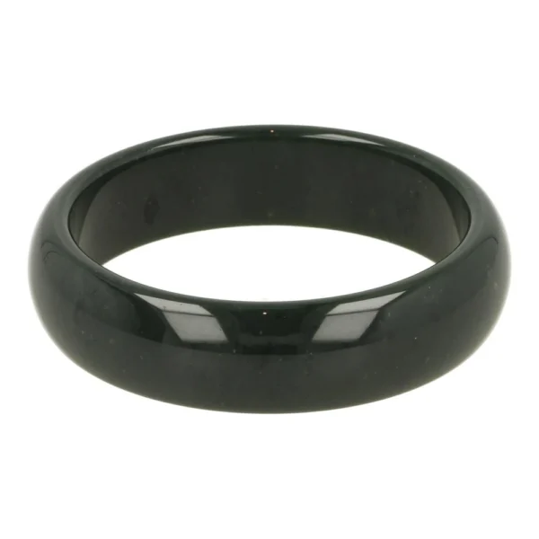 Jade nefriet bangle of gesloten armband 'nr2' met binnendiameter van 68mm