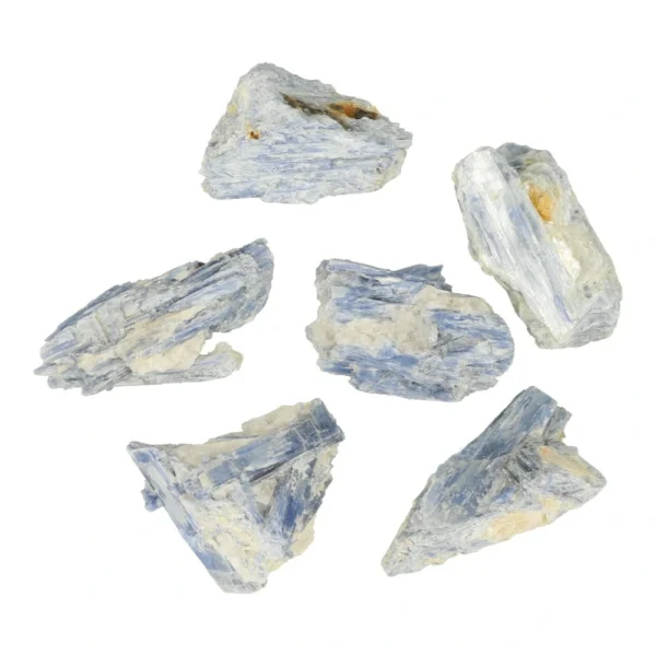 Fraaie stukjes blauwe kyaniet ruw van 5-7cm lang