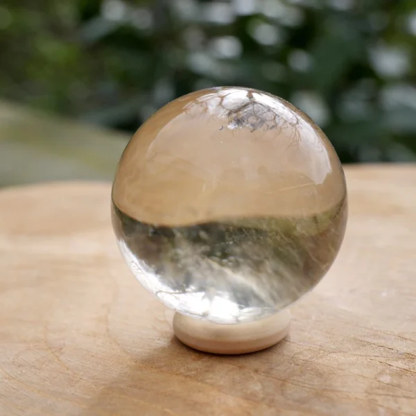 Fraaie heldergele natuurlijke citrien bol met diameter van 37mm uit Madagaskar