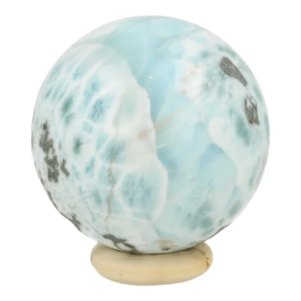 Bijzondere larimar bol met diameter van 47mm op houten ring